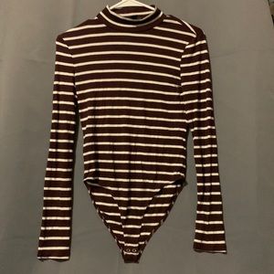 Forever 21 long sleeve garnet and white body suit